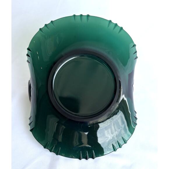 Tiffin Pearl Edge Killarney Green Muffin Tray with Handles - Picture 7 of 7